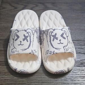 Women Bear Slide Sandals